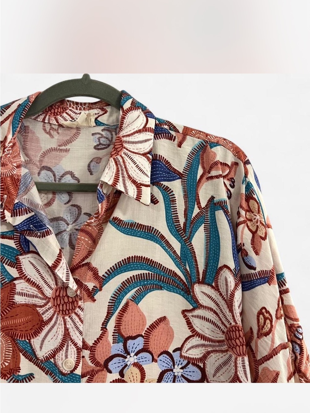 Bibi Bold Multicolor Floral Print Oversized Button Down Top - Picture 5 of 10